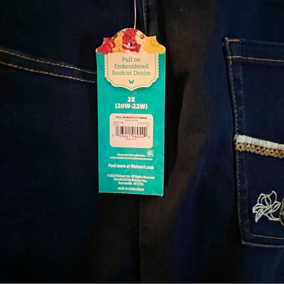 Pioneer Woman Pull on Jeans, stretchy pull on. Plus size 2X (20W-22W) NWT - Picture 3 of 10